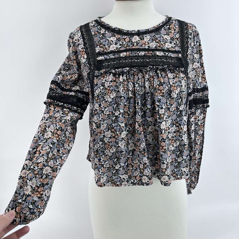 American Eagle Floral Lace Peasant Top M Whimsigoth Dark Fairy Boho Romantic